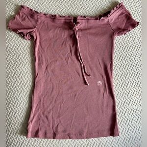 Off the shoulder Tee